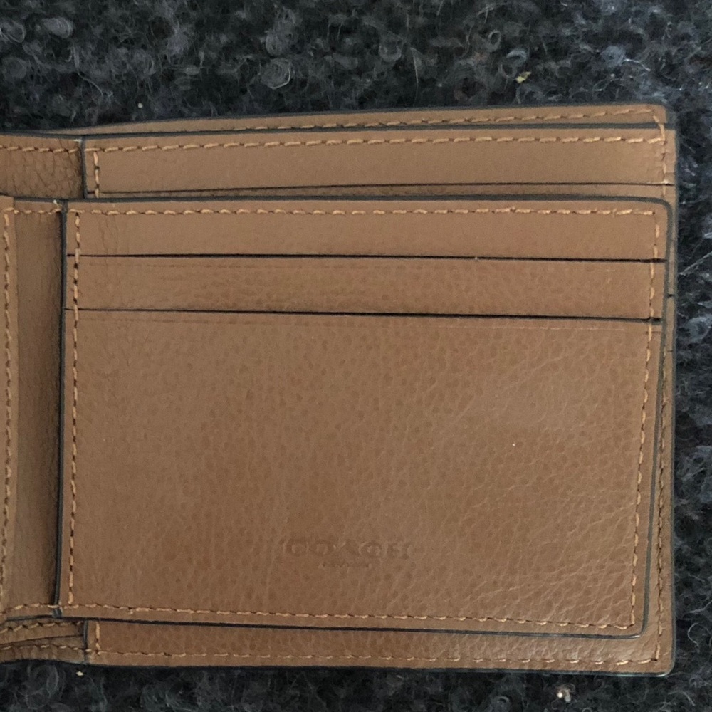 New Coach wallet with smaller interior wallet - Picture 5 of 5